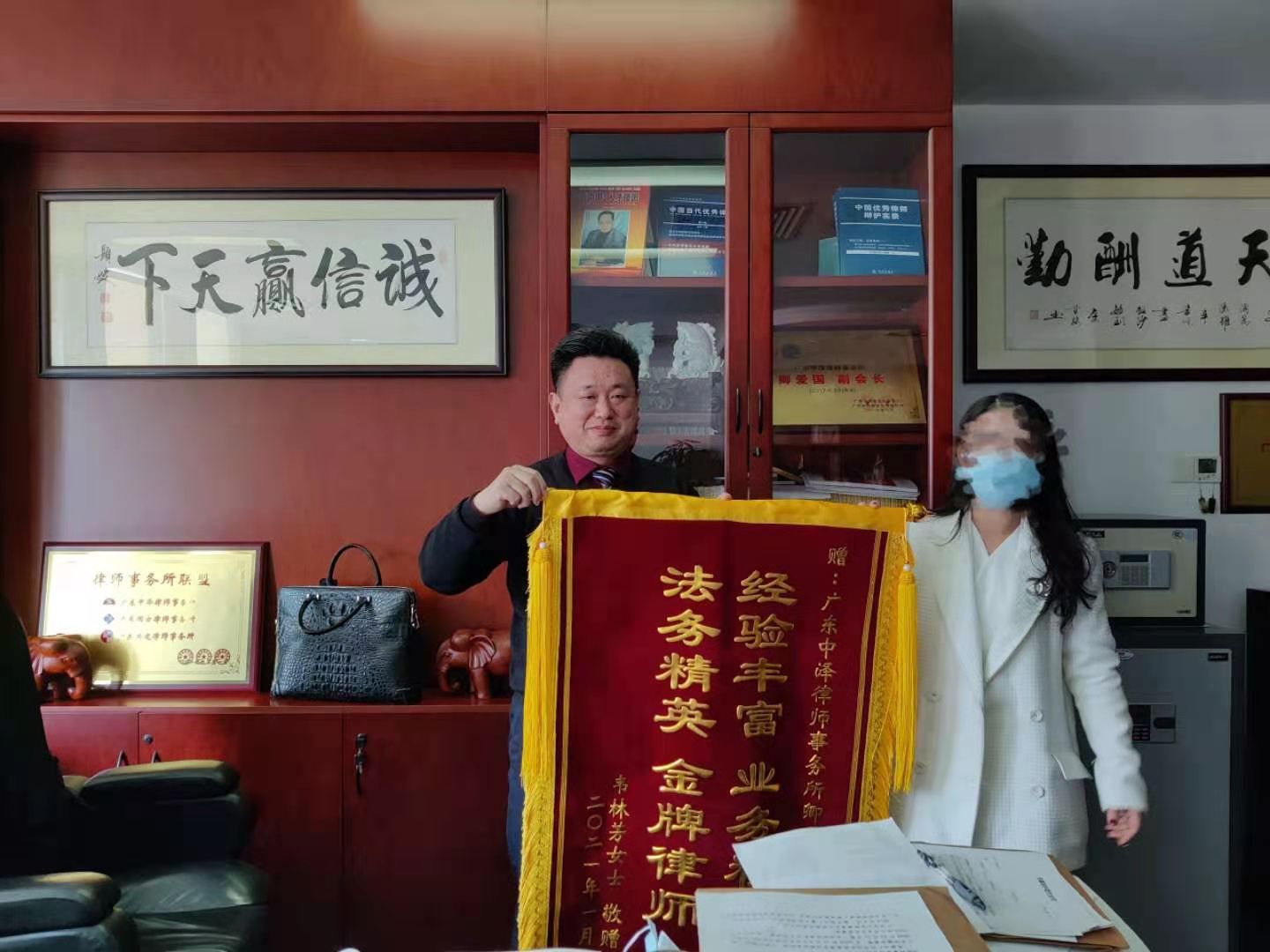 广州市荔湾区蹇某涉嫌诈骗罪不起诉